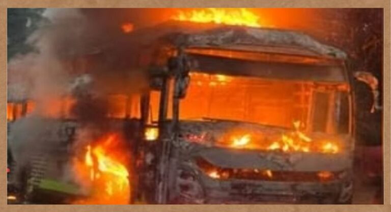 Uttar Pradesh: लखीमपुर खीरी में स्लीपर बस में लगी आग, जान बचाने के लिए यात्री खिड़कियों से कूदे